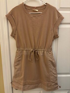 entro Tan Drawstring Waist Short Sleeve Dress